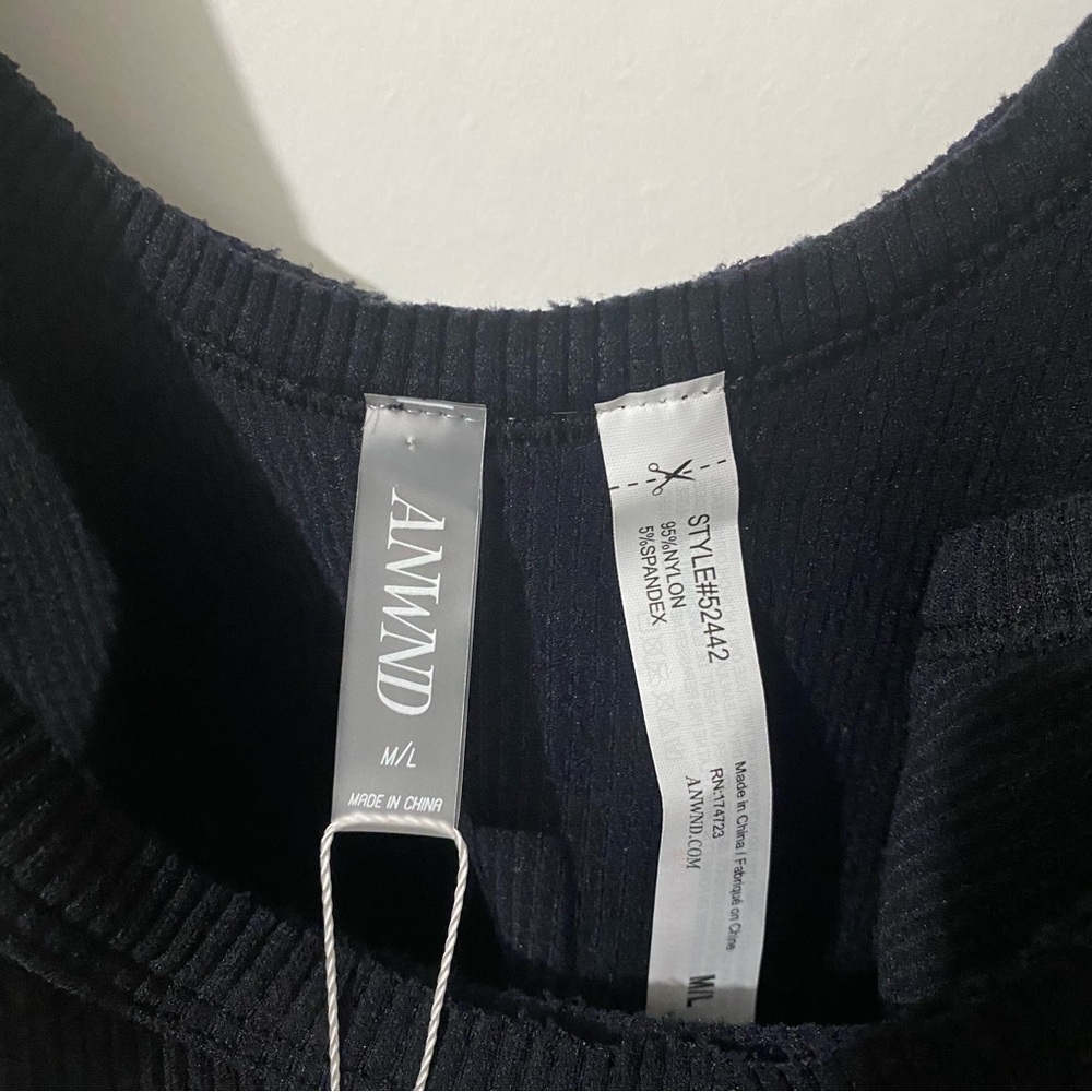 Cropped tank top - Picture 4 of 4